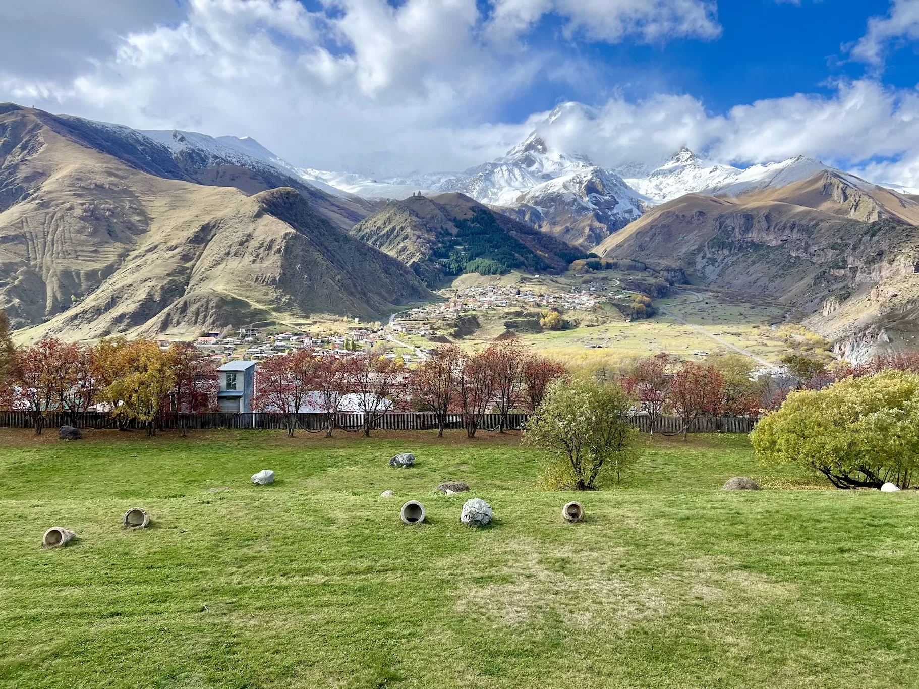 rooms hotel kazbegi georgia