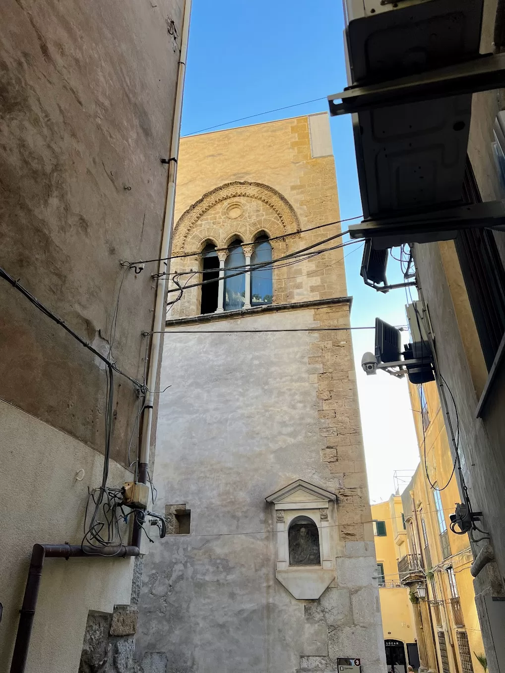 Osterio Magno cefalu sicily italy